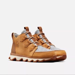 NWT Sorel Women’s Kinetic Caribou Boot